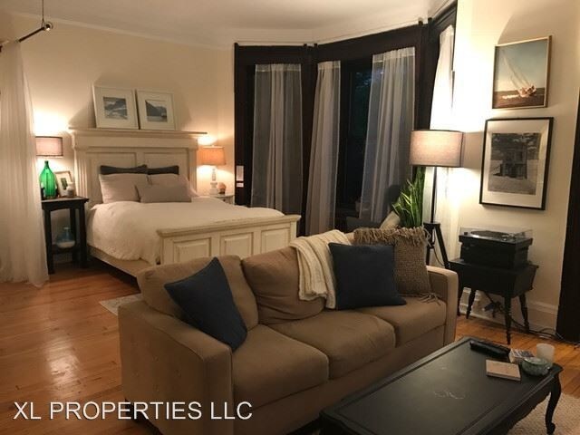 Foto principal - 64 E Cedar St