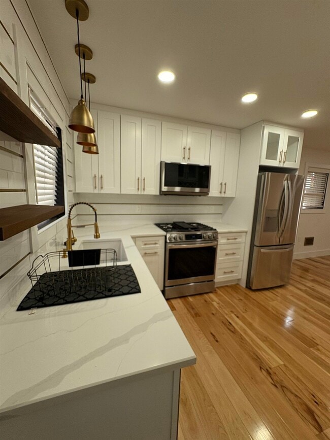 Foto del edificio - 17 Zabriskie St