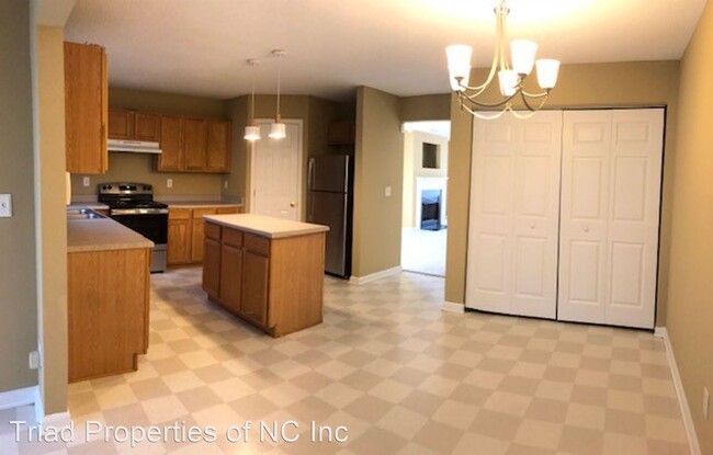 Building Photo - 3 br, 2.5 bath House - 135 Heritage Creek Way
