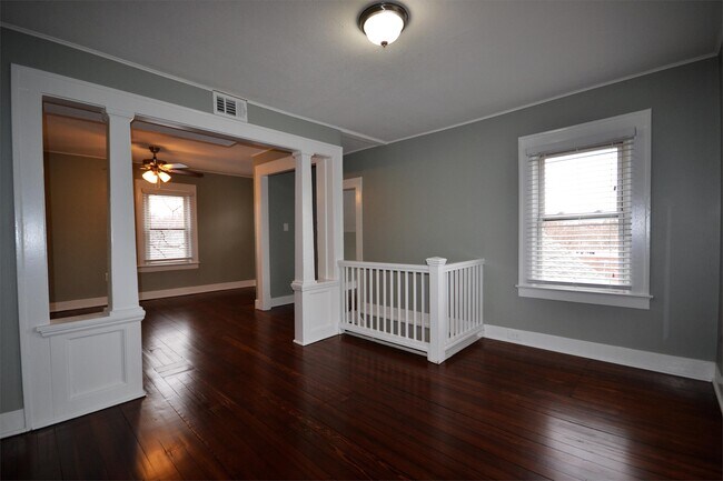 Building Photo - 4416 Terrace St