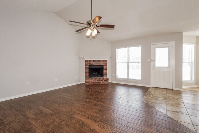 Foto del edificio - 7762 Parkview Cir E