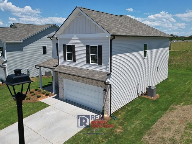 Building Photo - Welcome to Your Dream Home in Adairsville!