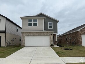 Building Photo - 52145223 Rocco Lakes Dr