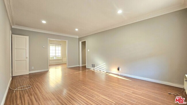 Foto del edificio - 1020 S Norton Ave