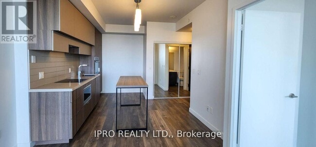 Photo du bâtiment - 4506-4508 EGLINTON St