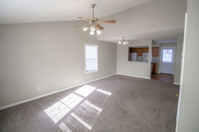 Foto del edificio - 647 Country Squire Ct