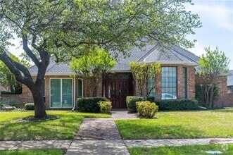 Building Photo - 5204 Streamwood Ln