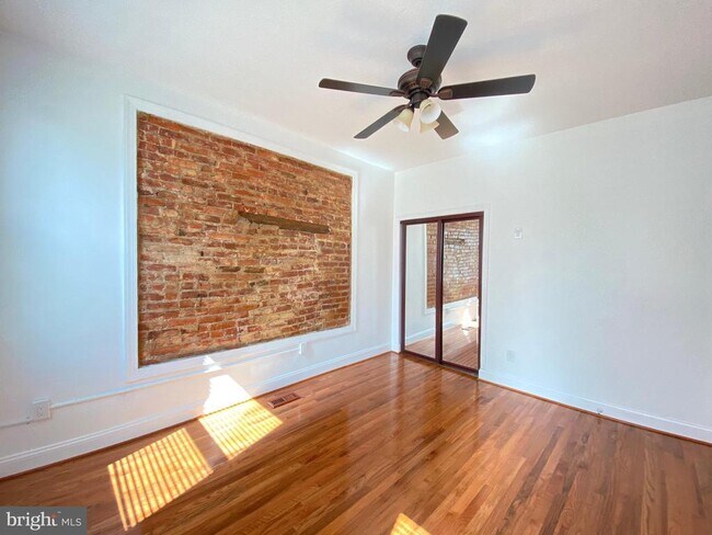 Foto del edificio - 615 Lamont St NW