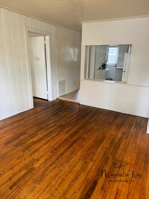 Building Photo - 7203 Porcher Dr