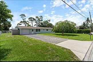 Building Photo - 930 Rutherford Ln