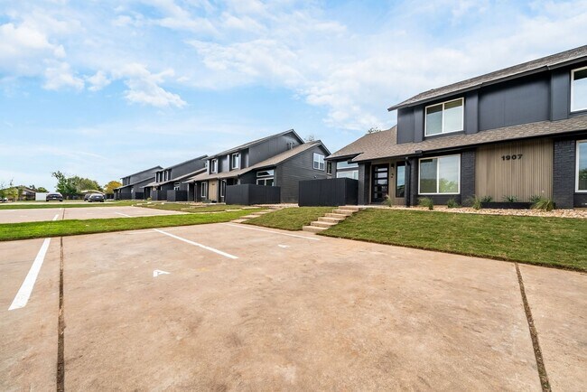 Foto del edificio - Stunning 2 bed / 2 bath condo in North Austin