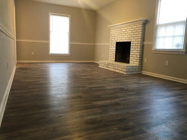 Building Photo - 3061 Brandon Woods Rd