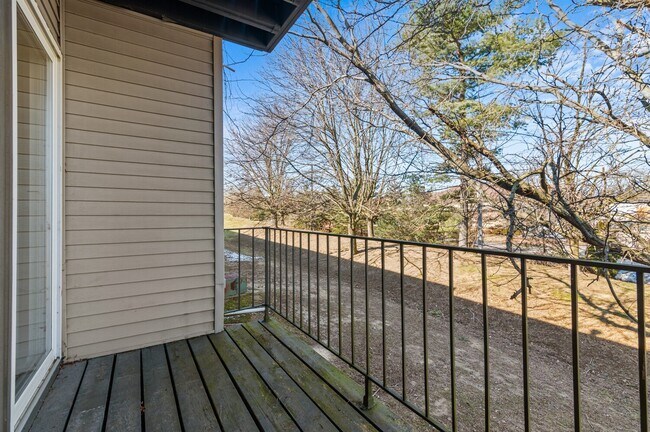 Foto del edificio - Six Trails Apartments - Saline, MI