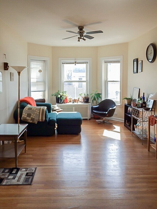 Foto del edificio - 4857 N Paulina St