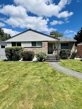 Building Photo - 3222 34th Ave W