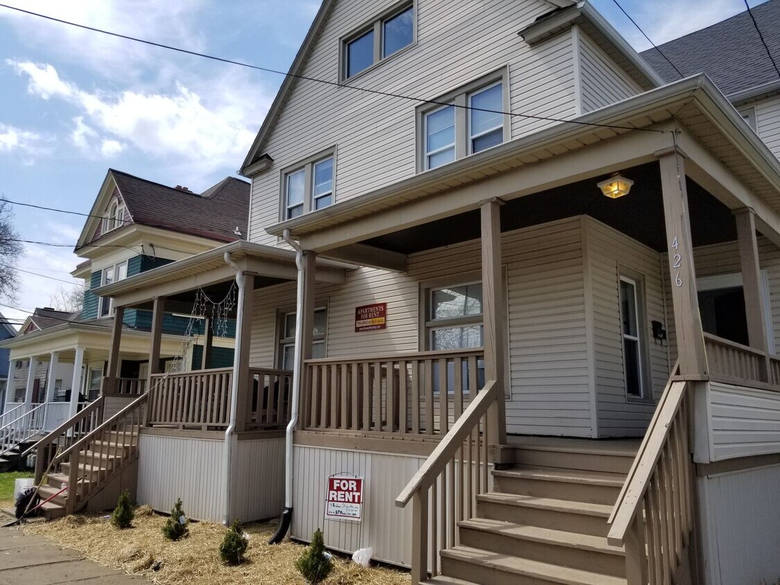 426 Myrtle St, Erie, PA 16507 Townhome Rentals in Erie PA