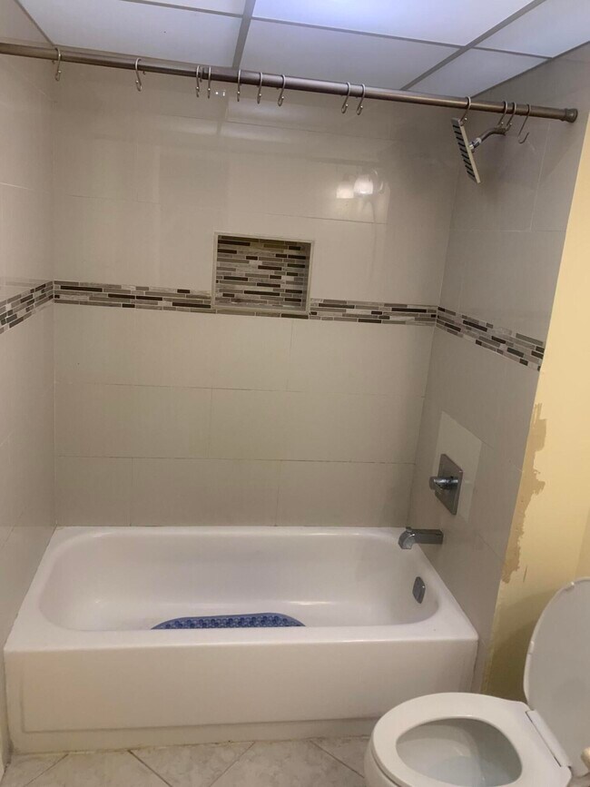 Building Photo - 7831 S Colony Cir