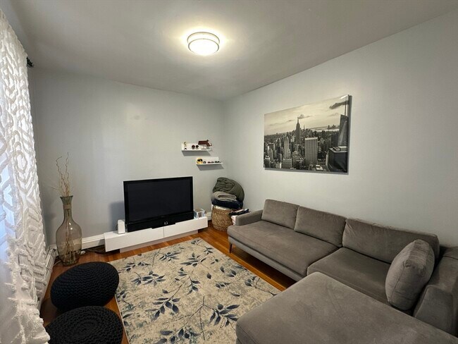 Foto del edificio - 332 Main St