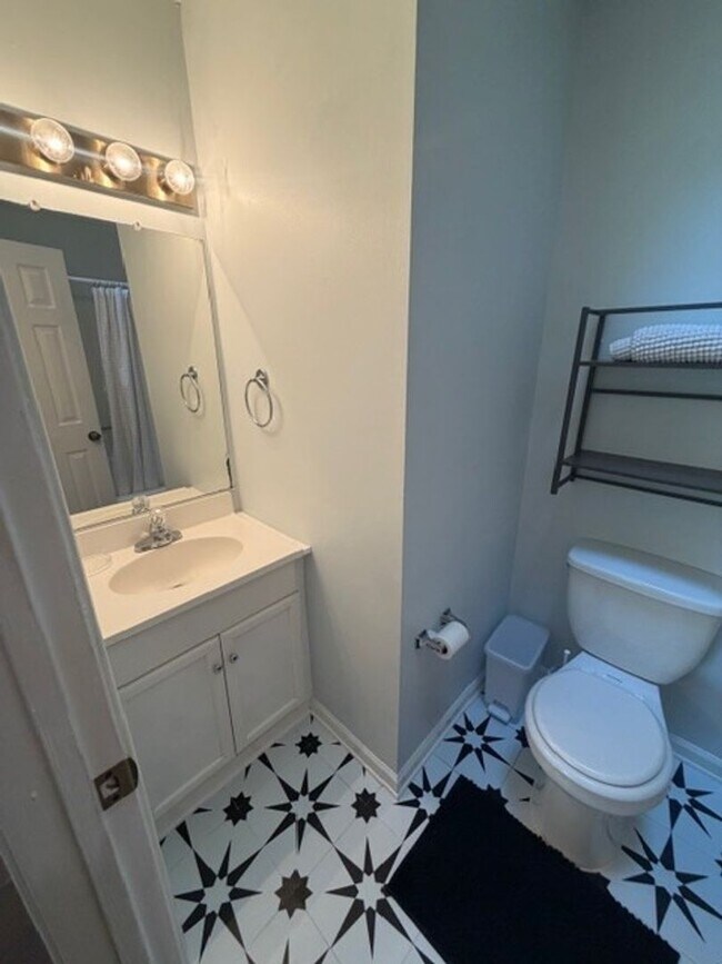 Foto del edificio - 801 Seawinds Ln