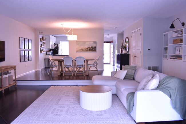 Building Photo - 3 Preakness Ct