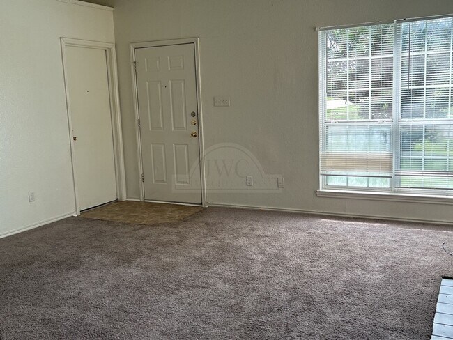 Foto del edificio - 2305 Purser Dr