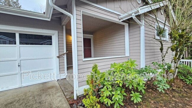 Building Photo - 12596 Deer Park Ln NW