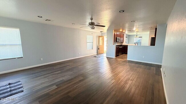 Foto del edificio - 36532 W Barcelona Ln