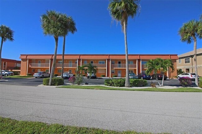 Foto del edificio - 1333 Mediterranean Dr