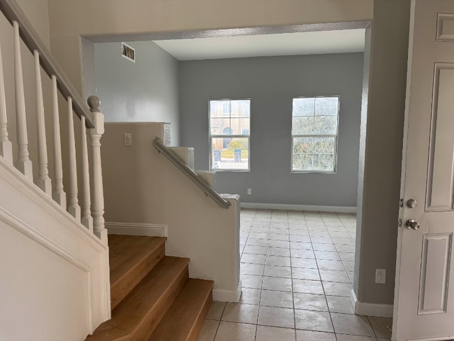 Foto del edificio - 3048 San Luis Dr