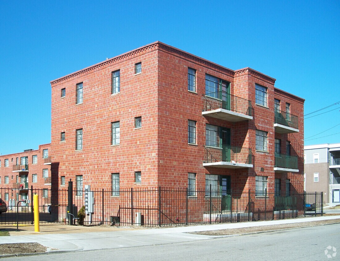 Collins Terrace Apartments Apartments in Saint Louis, MO