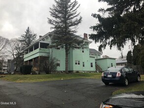 Building Photo - 600 1st St