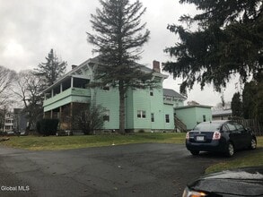 Building Photo - 600 1st St