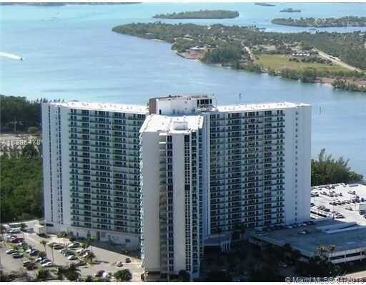 Building Photo - 100 Bayview Dr