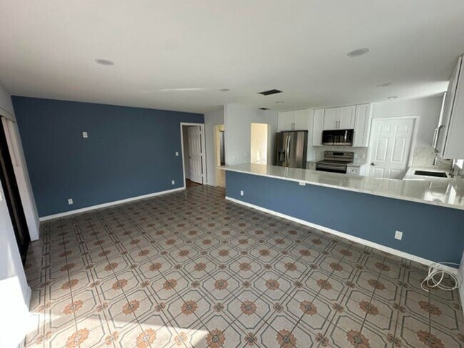 Foto del edificio - 3291 SW 4th St