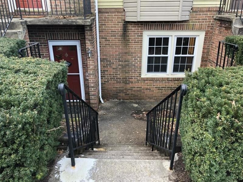 Primary Photo - 45 Tallow Ct