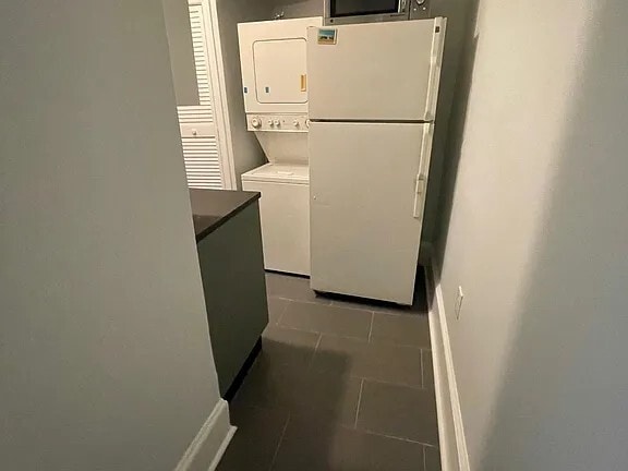 Kitchen View 1 - 642 Morton Pl NE