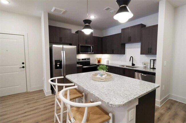 Building Photo - 300 Hwy 81