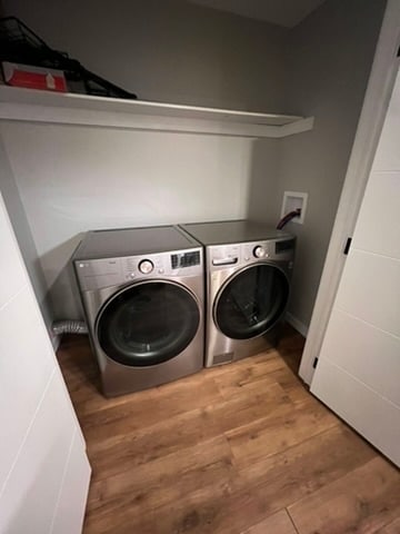 Building Photo - 1371 Maxime St