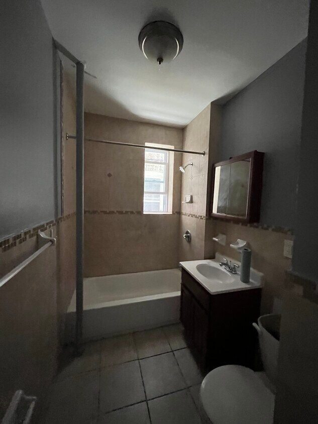 Building Photo - 729 Avenue A