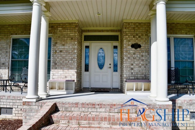 Building Photo - 2915 Landing Cir