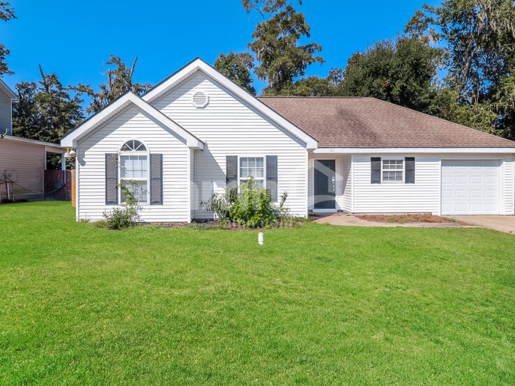 Foto principal - 61 Wintergreen Dr