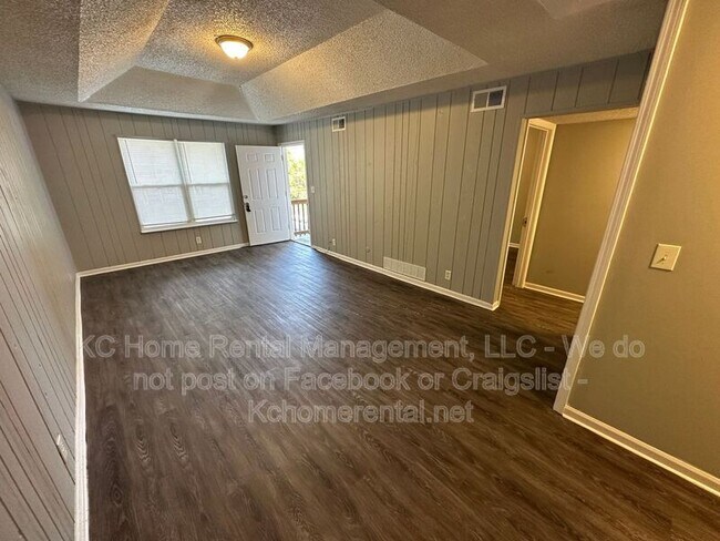 Foto del edificio - 9223 E 54th St