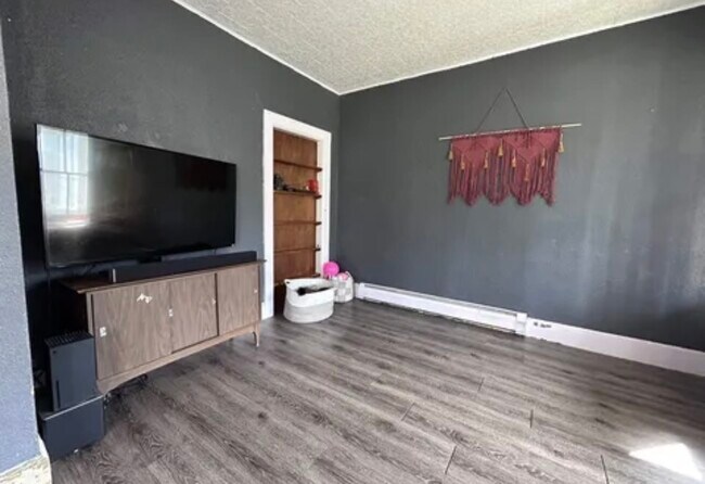 Foto del edificio - 608 Sutherland St