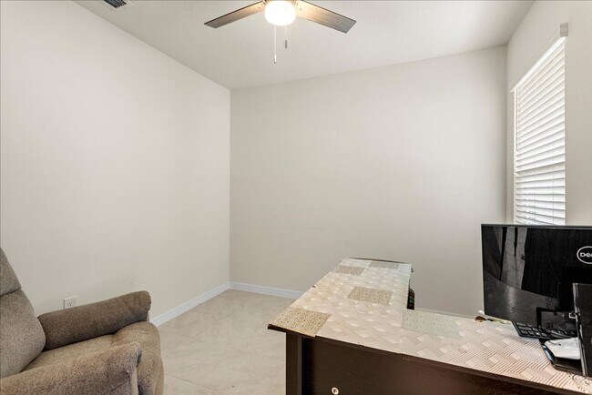 Foto del edificio - Newer 3/2 Home