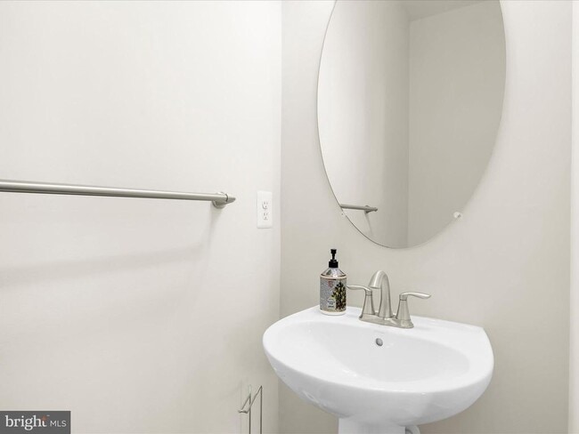 Foto del edificio - 7019 Hickory Ct