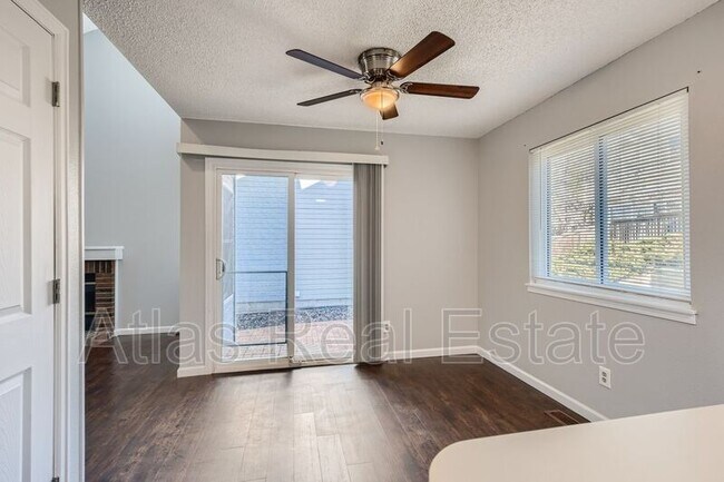 Building Photo - 569 Longfellow Ln