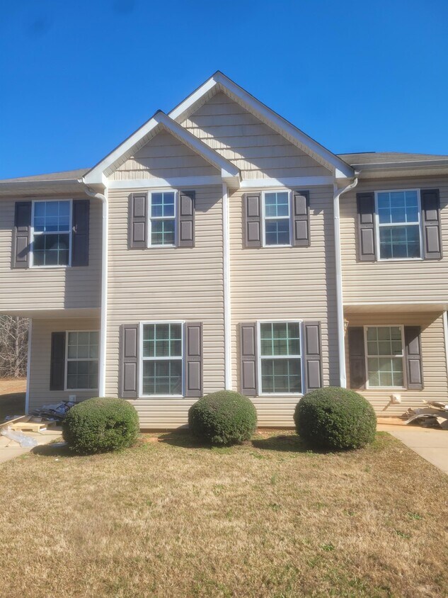 314 Larry Stephens Way, Gray, GA 31032 Townhome Rentals in Gray GA