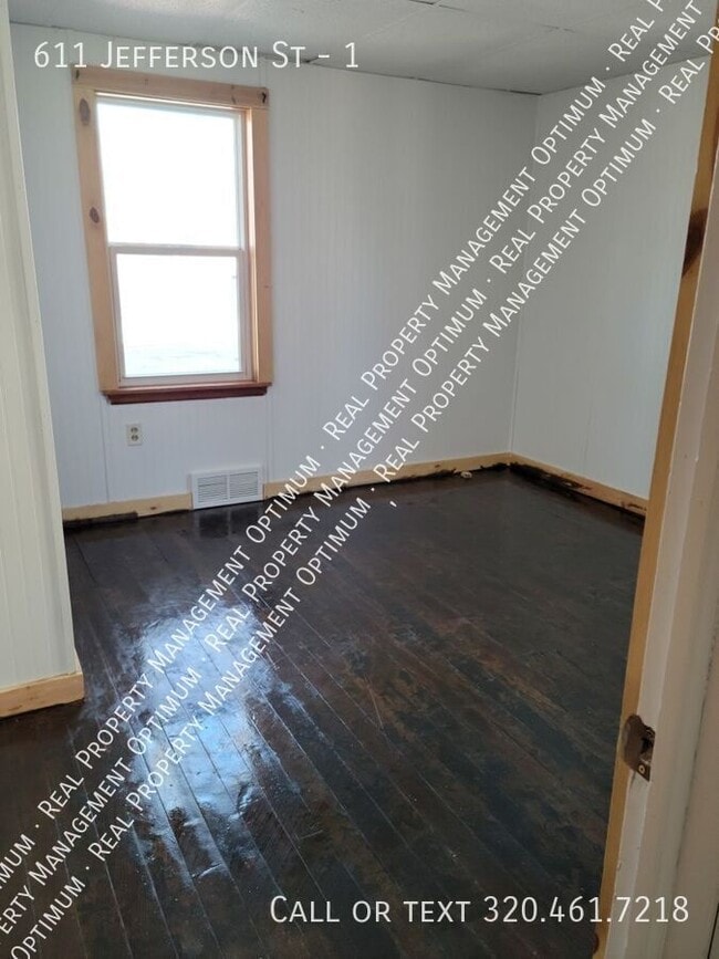 Building Photo - 611 Jefferson St