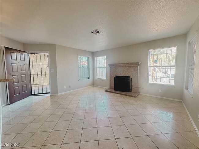 Building Photo - 3604 Di Salvo Dr