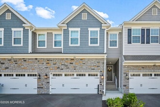 Building Photo - 4036 Heron Dr